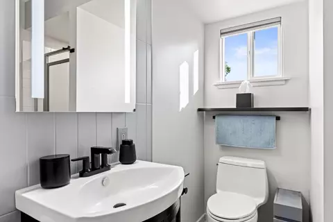 Bath - 4501 Marble Way, Carmichael, CA 95608 photo 7 of 10
