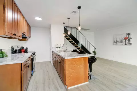 7400 Franklin Blvd #3, Sacramento, CA 95823