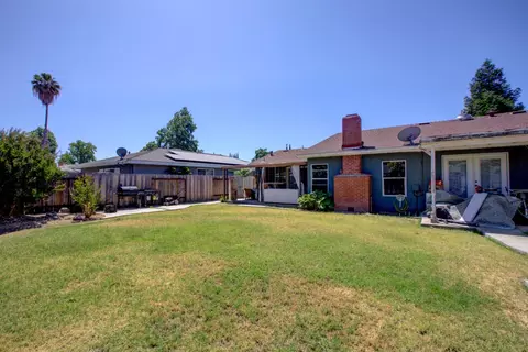 Exterior - 429 Gail Ct, Merced, CA 95348 photo 4 of 9