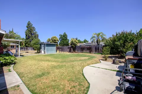 Exterior - 429 Gail Ct, Merced, CA 95348 photo 3 of 9