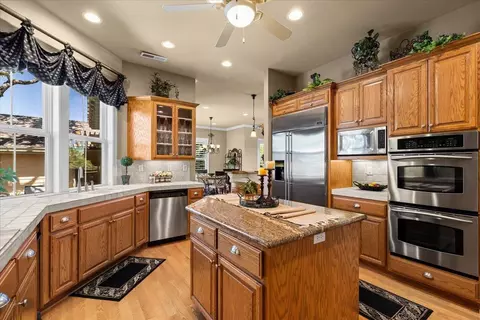 Kitchen - 65 Vista Knolls Ct, Copperopolis, CA 95228 photo 5 of 7