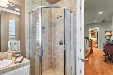 Bath - 65 Vista Knolls Ct, Copperopolis, CA 95228 photo 2 of 5