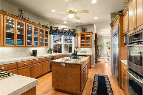 Kitchen - 65 Vista Knolls Ct, Copperopolis, CA 95228 photo 3 of 7