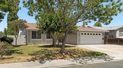 1301 Rusher St, Tracy, CA 95376 photo 4