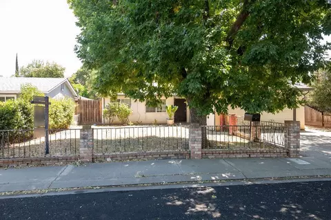 204 Daisy Ln, Modesto, CA 95351 photo 1