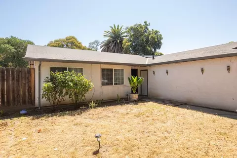 Exterior - 204 Daisy Ln, Modesto, CA 95351 photo 7 of 11