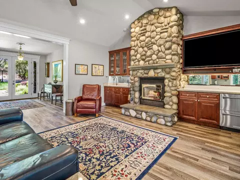 4565 Fremonts Loop, Rescue, CA 95672 photo 9