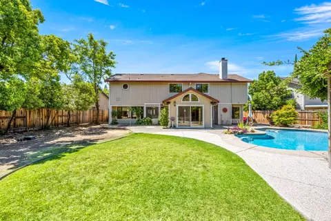 1418 Kennedy Dr, Roseville, CA 95678
