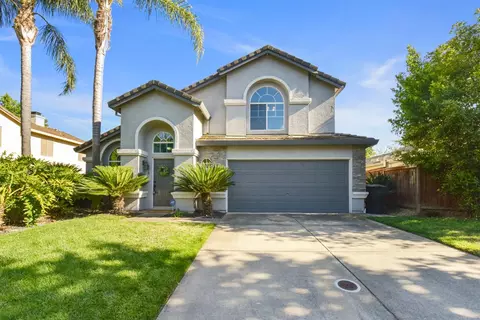 716 Fifteen Mile Dr, Roseville, CA 95678