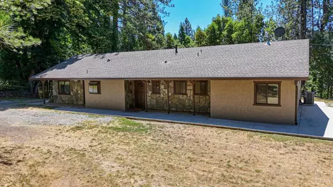 Exterior - 12368 E Bennett Rd, Grass Valley, CA 95945 photo 2 of 46
