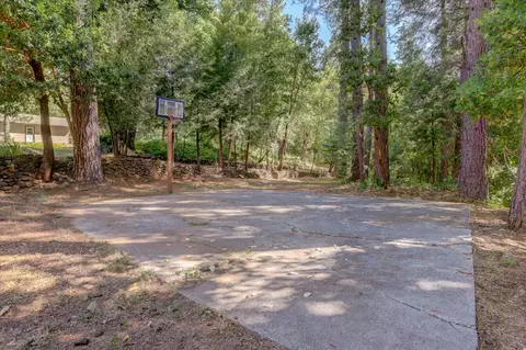 Exterior - 12368 E Bennett Rd, Grass Valley, CA 95945 photo 17 of 46