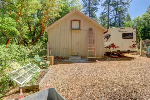 Exterior - 12368 E Bennett Rd, Grass Valley, CA 95945 photo 6 of 46