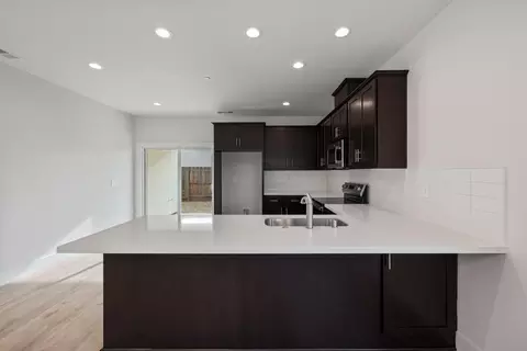 Kitchen - 1852 Lovejoy Pl, Manteca, CA 95337 photo 2 of 5