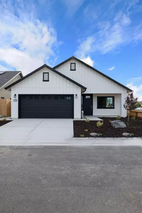 1852 Lovejoy Pl, Manteca, CA 95337