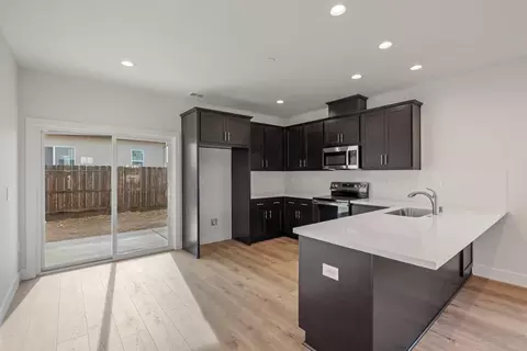 Kitchen - 1852 Lovejoy Pl, Manteca, CA 95337 photo 1 of 5