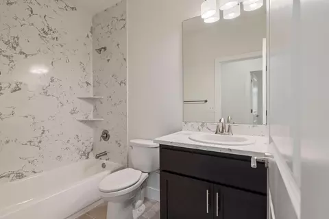 Bath - 1852 Lovejoy Pl, Manteca, CA 95337 photo 1 of 4