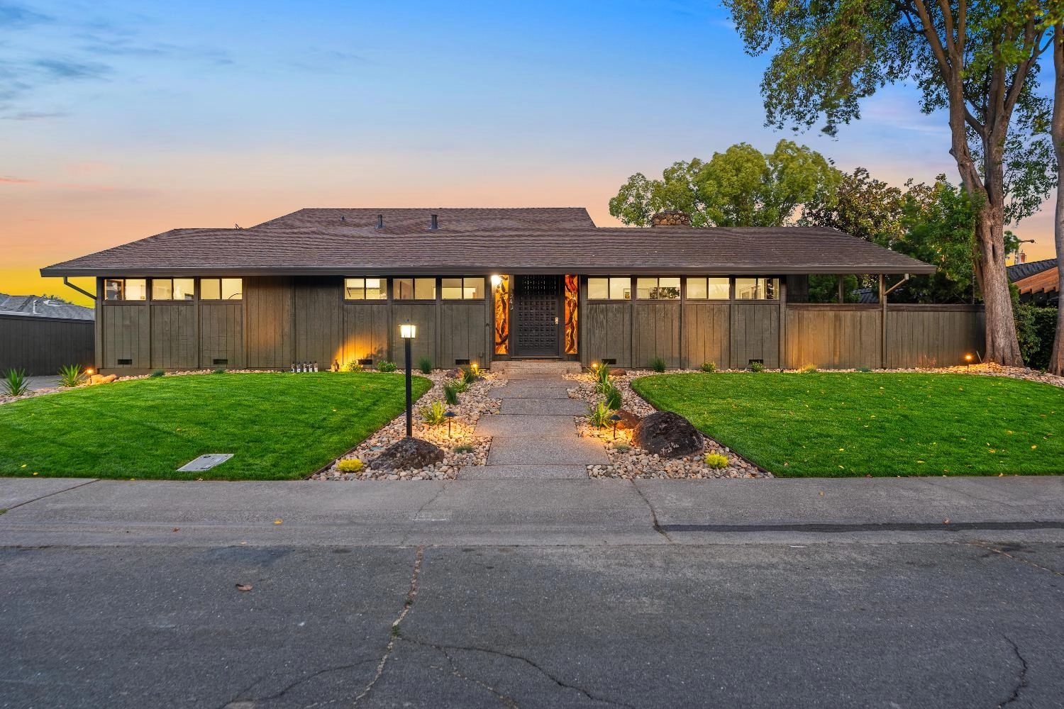 1349 Gagle Way, Sacramento, CA 95831 | 98 Photos - Movoto