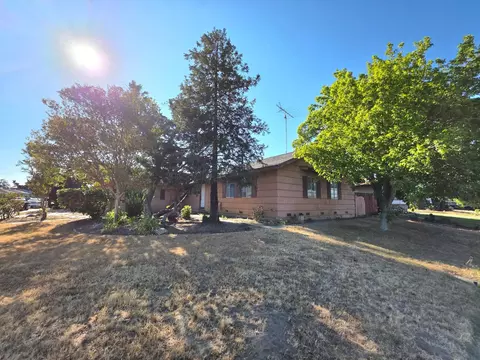 Exterior - 1002 Aldwina Ln, Manteca, CA 95336 photo 2 of 2