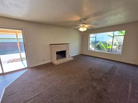 Living - 1002 Aldwina Ln, Manteca, CA 95336 photo 1 of 2