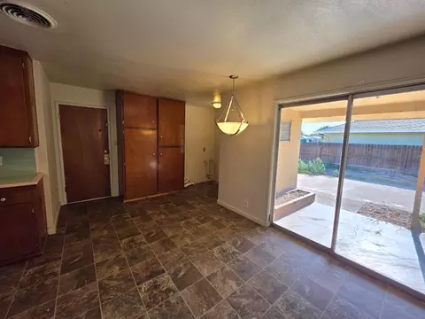 Dining - 1002 Aldwina Ln, Manteca, CA 95336 photo 1 of 1