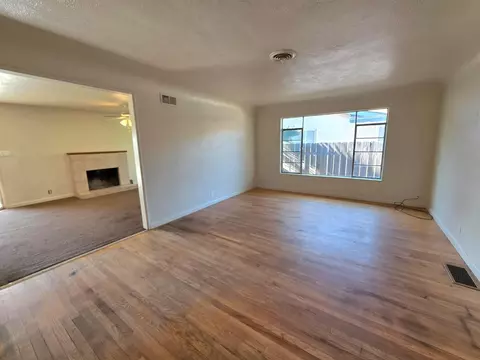 Living - 1002 Aldwina Ln, Manteca, CA 95336 photo 2 of 2