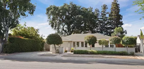 1026 W Benjamin Holt Dr, Stockton, CA 95207