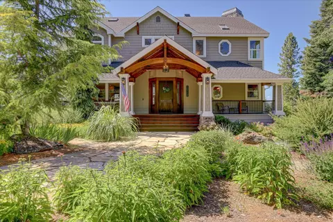 10112 Old Blue Rd, Nevada City, CA 95959