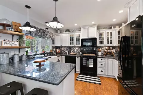 12124 Sunny Slope Dr, Nevada City, CA 95959