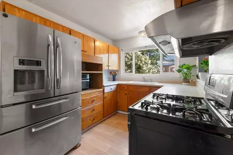 Kitchen - 403 Mesa St, Wheatland, CA 95692 photo 1 of 1