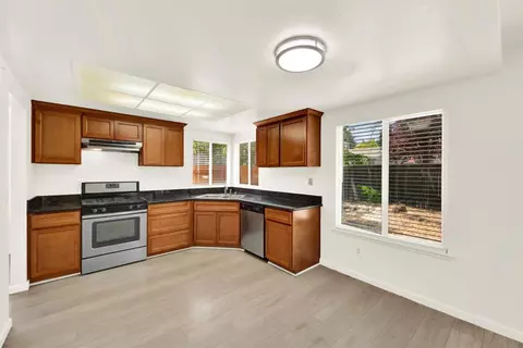 Kitchen - 8447 Leaning Tree Ct, Antelope, CA 95843 photo 4 of 4