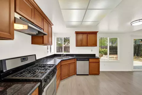 Kitchen - 8447 Leaning Tree Ct, Antelope, CA 95843 photo 1 of 4