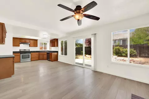 Living - 8447 Leaning Tree Ct, Antelope, CA 95843 photo 12 of 14