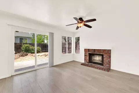 Living - 8447 Leaning Tree Ct, Antelope, CA 95843 photo 11 of 14