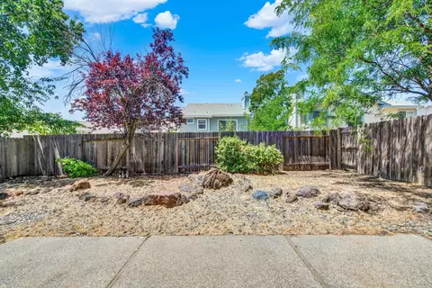 Exterior - 8447 Leaning Tree Ct, Antelope, CA 95843 photo 9 of 11