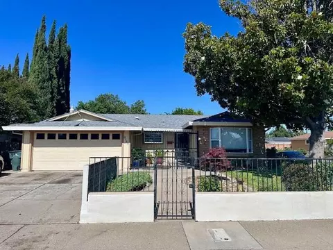 5160 Scarborough Way, Sacramento, CA 95823