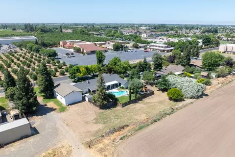 View/Area - 7849 Fox Rd, Hughson, CA 95326 photo 4 of 9