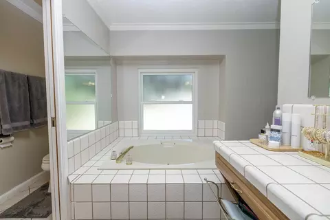 Bath - 7849 Fox Rd, Hughson, CA 95326 photo 2 of 5