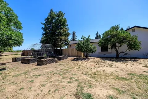 Exterior - 7849 Fox Rd, Hughson, CA 95326 photo 16 of 23