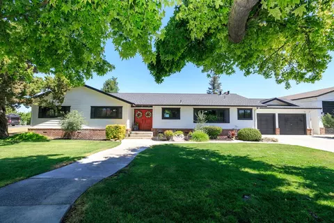 Exterior - 7849 Fox Rd, Hughson, CA 95326 photo 2 of 23