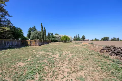 Exterior - 7849 Fox Rd, Hughson, CA 95326 photo 20 of 23