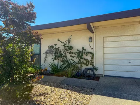 132 Luz Pl, Davis, CA 95616 photo 2