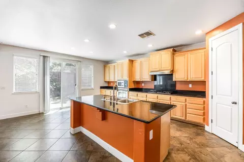 1059 Ledgestone Dr, Folsom, CA 95630 photo 15