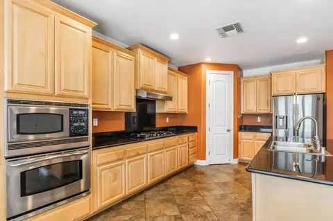 1059 Ledgestone Dr, Folsom, CA 95630 photo 16