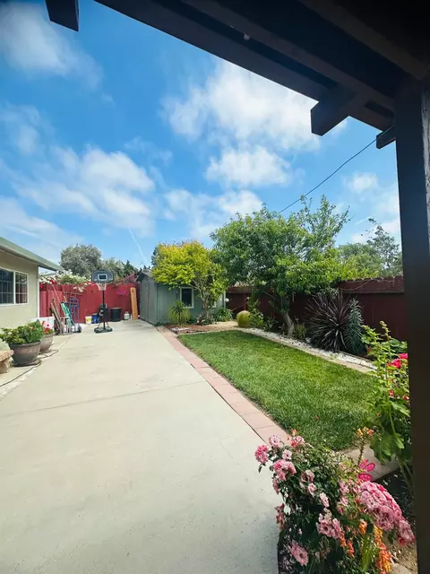716 Saint Helen Way, Salinas, CA 93905 photo 6