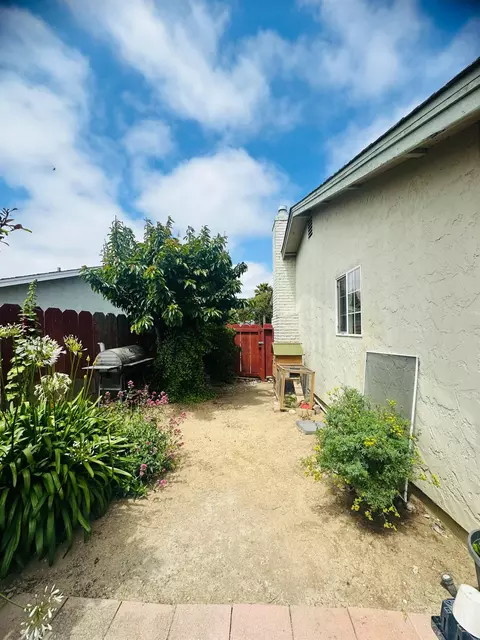 716 Saint Helen Way, Salinas, CA 93905 photo 9