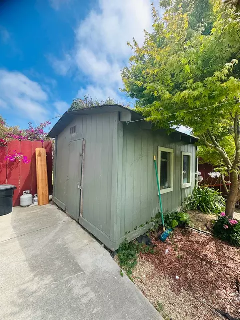 716 Saint Helen Way, Salinas, CA 93905 photo 5