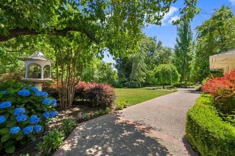 Exterior - 5310 Roxbury Ct, Carmichael, CA 95608 photo 13 of 29