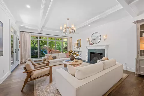 Living - 5310 Roxbury Ct, Carmichael, CA 95608 photo 2 of 7