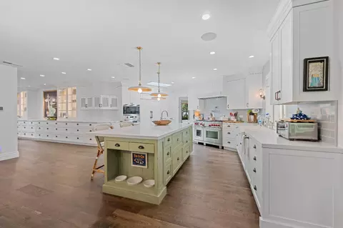 Kitchen - 5310 Roxbury Ct, Carmichael, CA 95608 photo 3 of 3