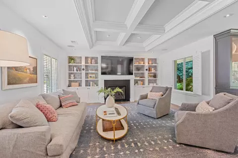 Living - 5310 Roxbury Ct, Carmichael, CA 95608 photo 4 of 7